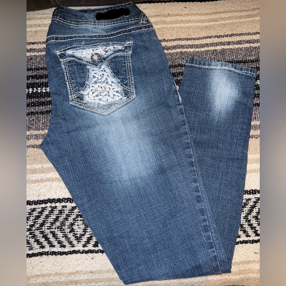 Skinny Jeans
- WallFlower
- Size 11
- 28 inch inseam
- Dark wash, light accents